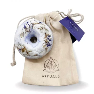 Rituals Detox Bath Bomb Set with Natural Beige Pouch and Blue Botanical Accents.
